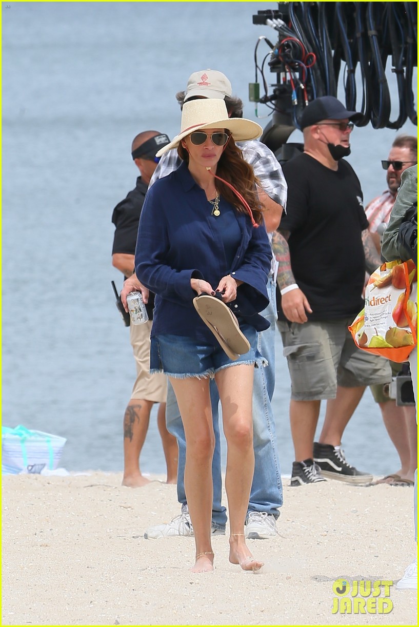 Rumaan Alam‘s novel of the same 234771184